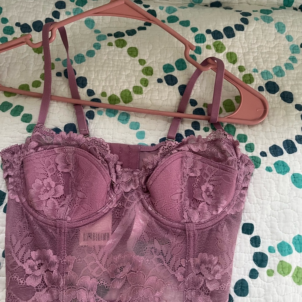 Urban Outfitters Lace Bustier in Dusty Rose